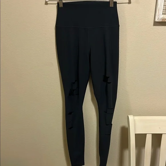 Alo High Waist Dark Grey Warrior Leggings Size Small - Picture 6 of 11